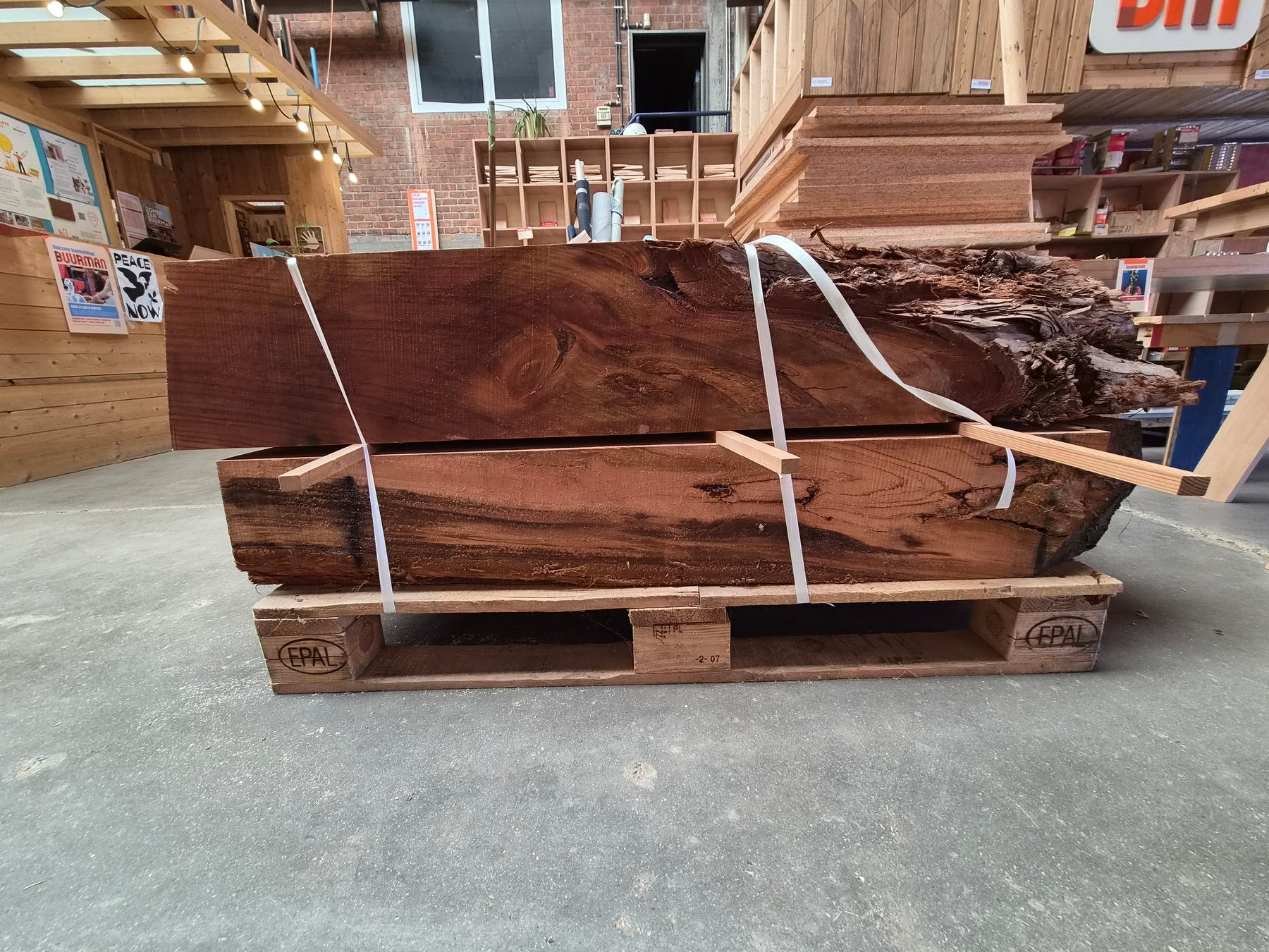 Sequoia balken (nat hout) (st)