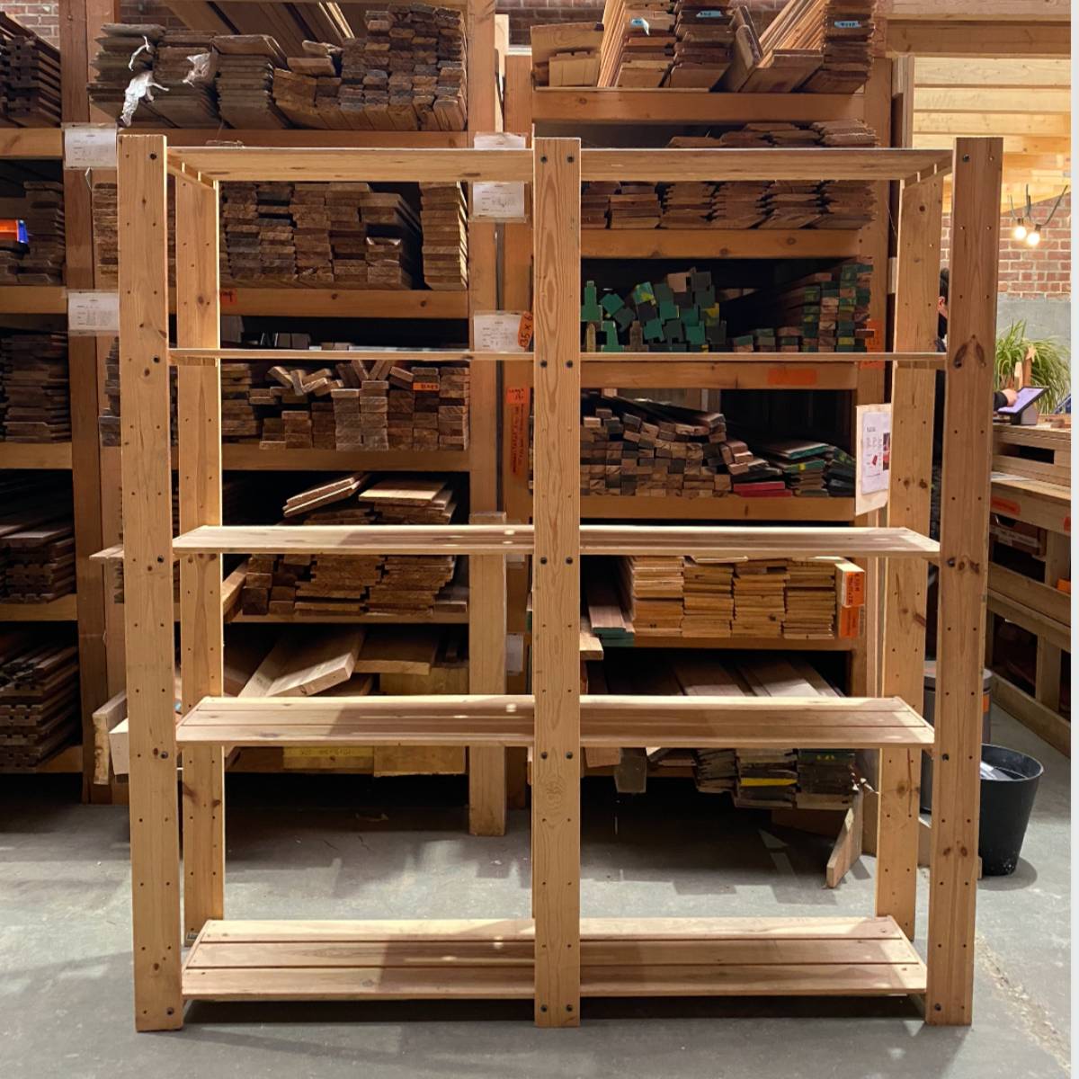 houten kast (st)