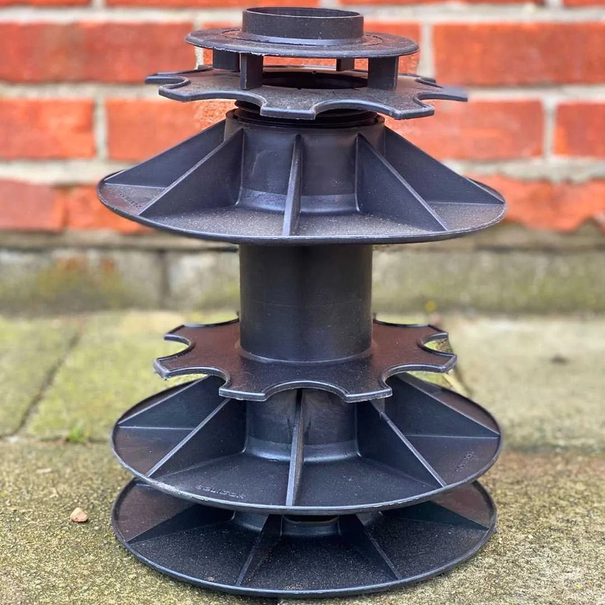 Plastic terrasdrager