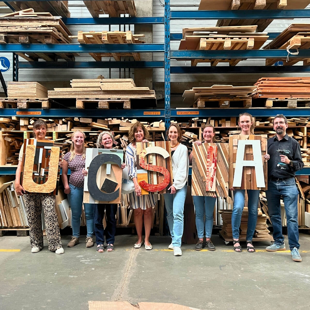 GEOMETRIC WALL ART (LOGO) - TEAMBUILDING