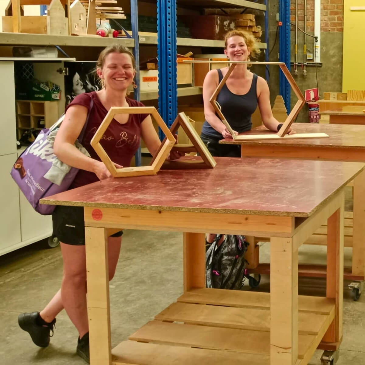 GEOMETRIC SHELVES - HALVE DAG WORKSHOP