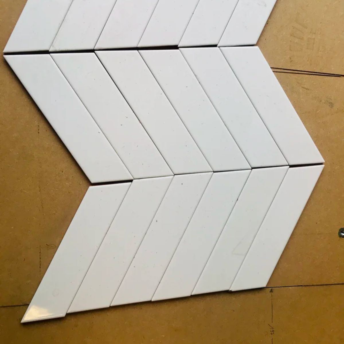 Witte tegels 30°hoek NIEUW (doos)